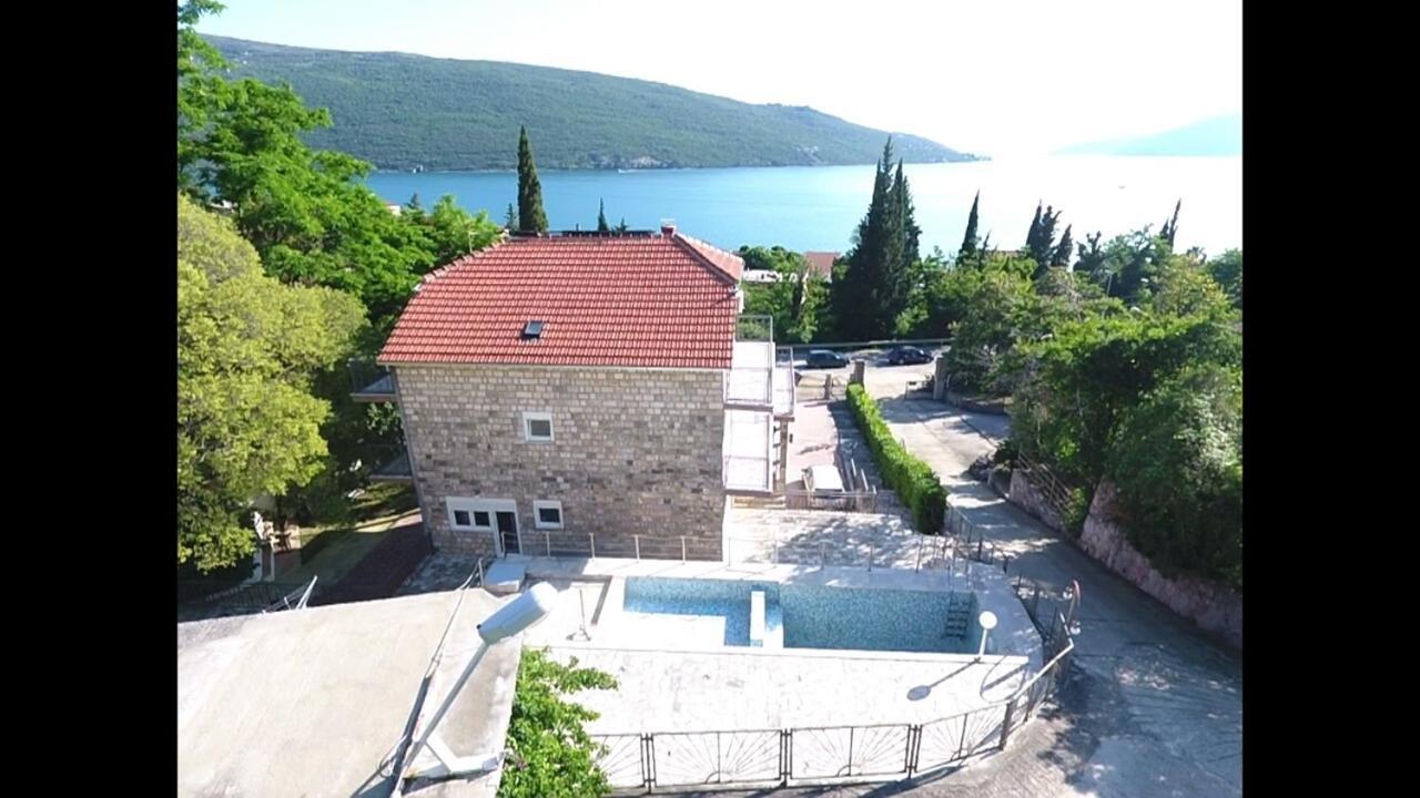 קומבור Vila Corovic מראה חיצוני תמונה